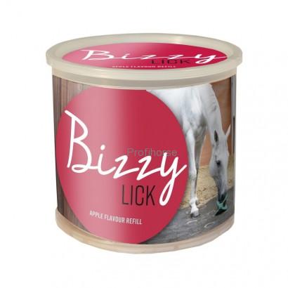 Minerální liz pro koně Bizzy Lick, 1 kg, jablko