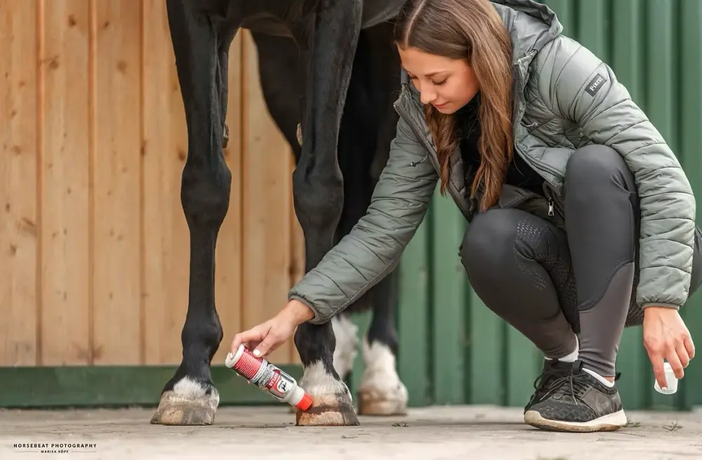 Přípravek na zpevnění problémových kopyt Leovet Huf Festiger, 200 ml