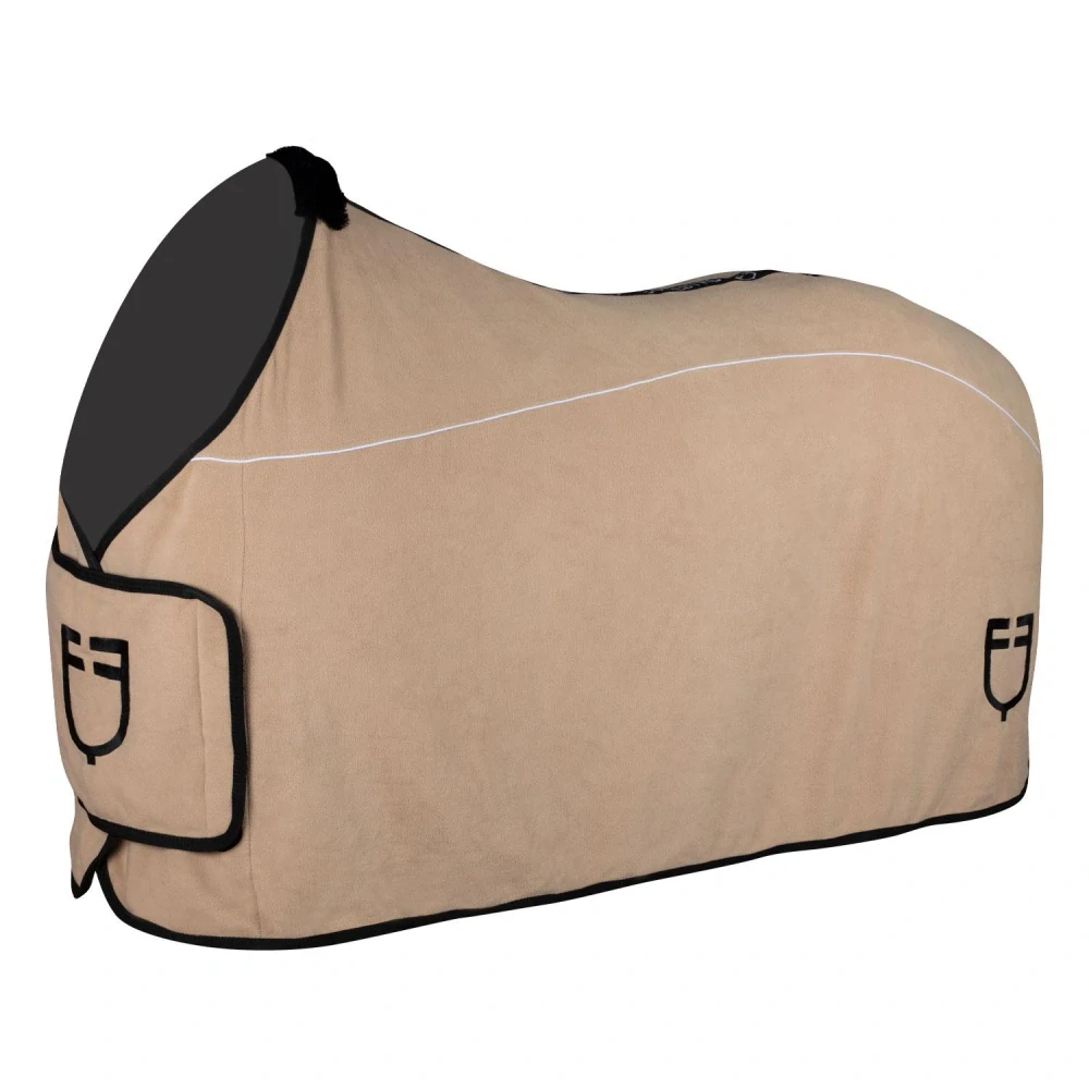Odpocovací deka Equestro