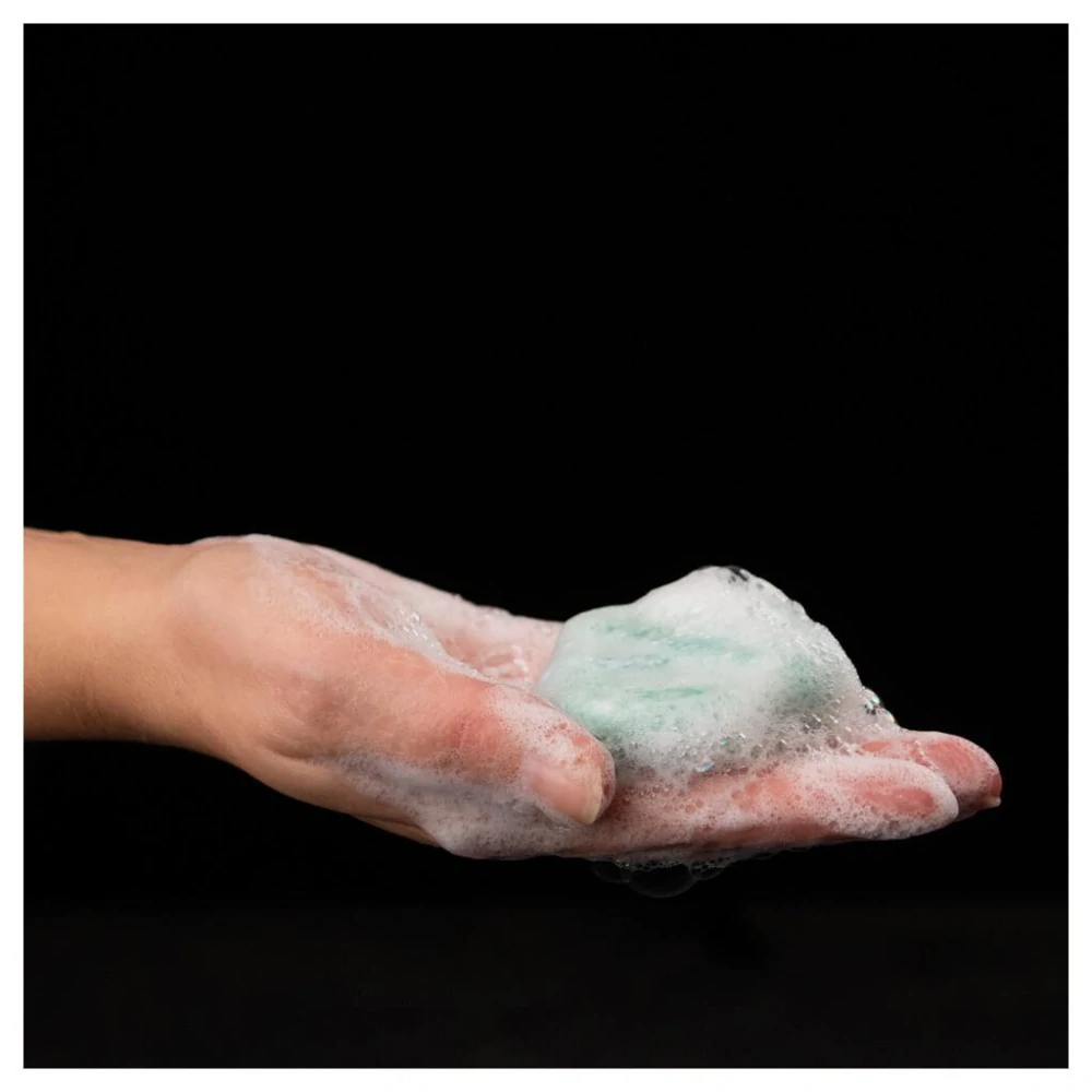 Šampon Excellent Hi Gloss Eucalyptus, tuhý 60g + dvě síťky ZDARMA
