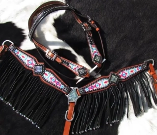Pony westernový set, uzdečka a náprsník hnědé s třásněmi, růžová, černá, kamínky