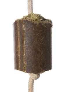 Závěsná, zdravá zábava z vojtěšky se zeleninovými kousky pro koně 100% přírodní, balení 2kg - 2 kusy